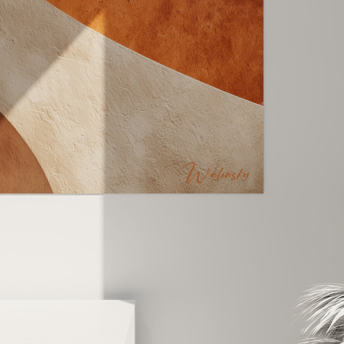 Détail de la texture minérale beige et terracotta, grain patiné et dégradés de brique visibles de près