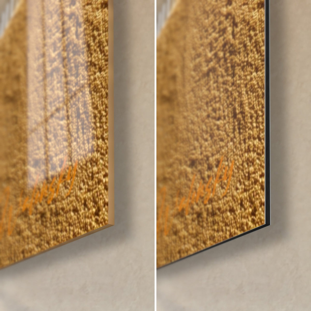 Schilderij crème gegroefde boog, getextureerd okerkleurig blok in de rechter onderhoek, glanzend acrylglas links, mat Dibond-aluminium rechts, dikte 3 mm