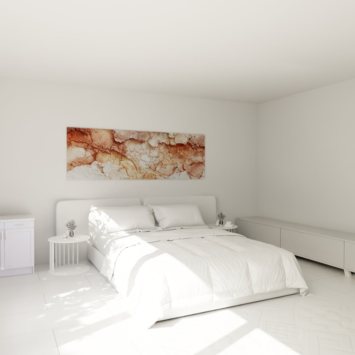 Surface fissurée rose poudré et blanc crayeux au-dessus d'un lit dans une chambre claire