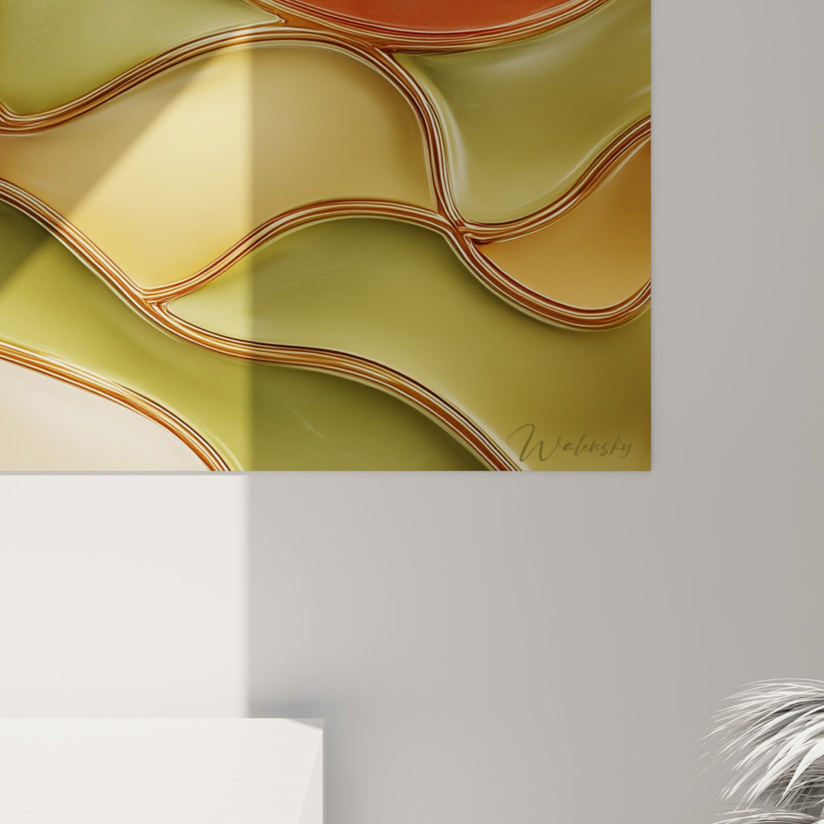 Grain de la surface émaillée terracotta et vert olive, liserés dorés visibles de près sur le tableau accroché