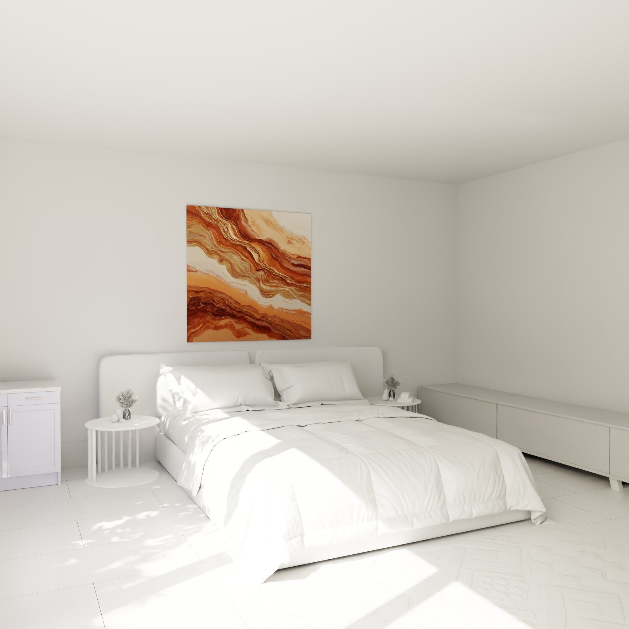 Vagues ocre et dorées sculptées en strates au-dessus d'un lit dans une chambre claire