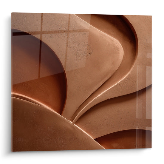 Relief sculpté aux courbes terracotta et brun cuivré, texture granuleuse capturée en gros plan