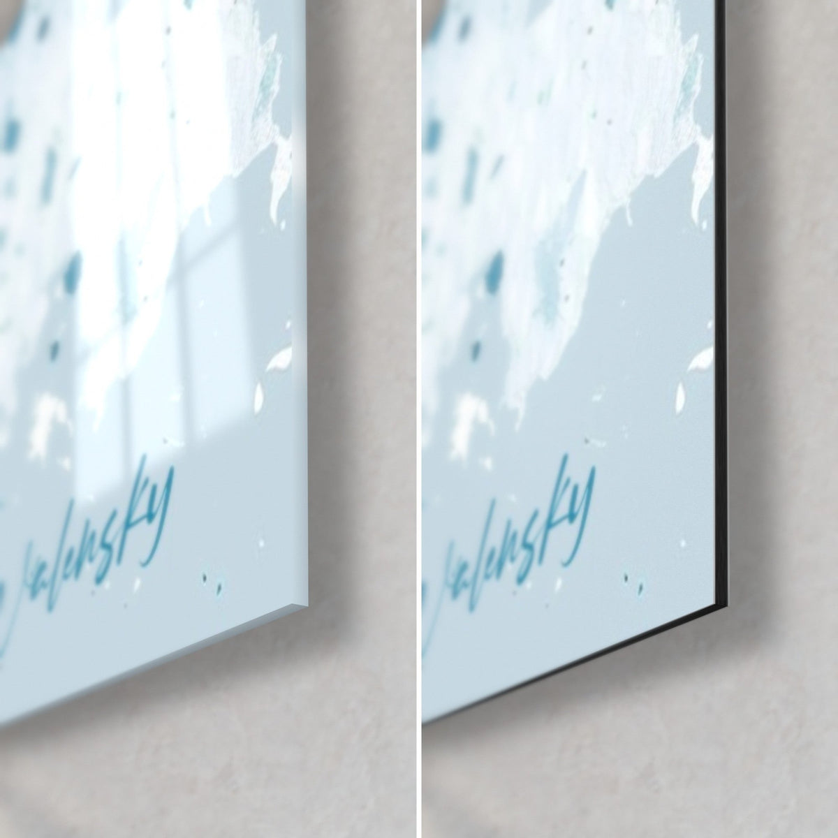 Tableau tigre givré, coin bas droit : verre acrylique brillant bleu clair à gauche, alu Dibond mat blanc à droite, tranche fine de 3 mm