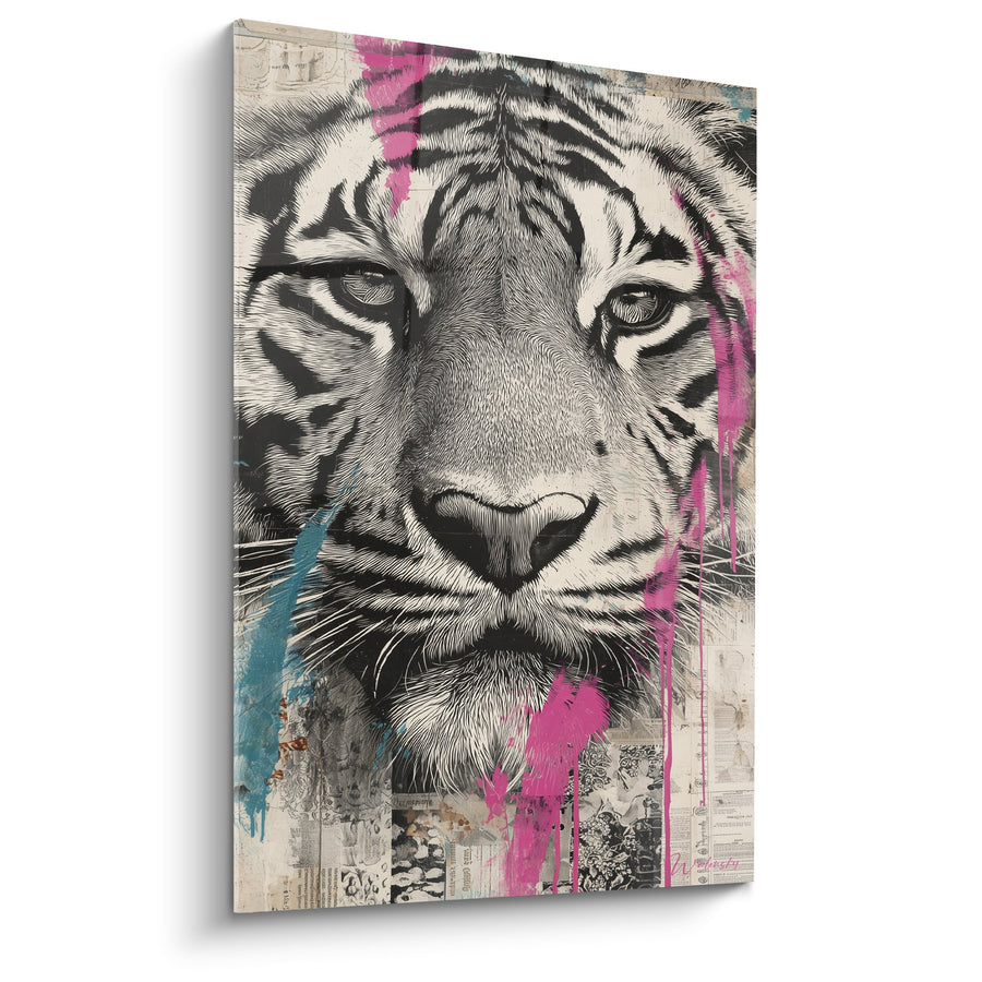 Tableau Portrait de Tigre en Noir et Blanc avec Touches Rose et Turquoise sur Papier Journal - Félin Artistique - Edition Tigre