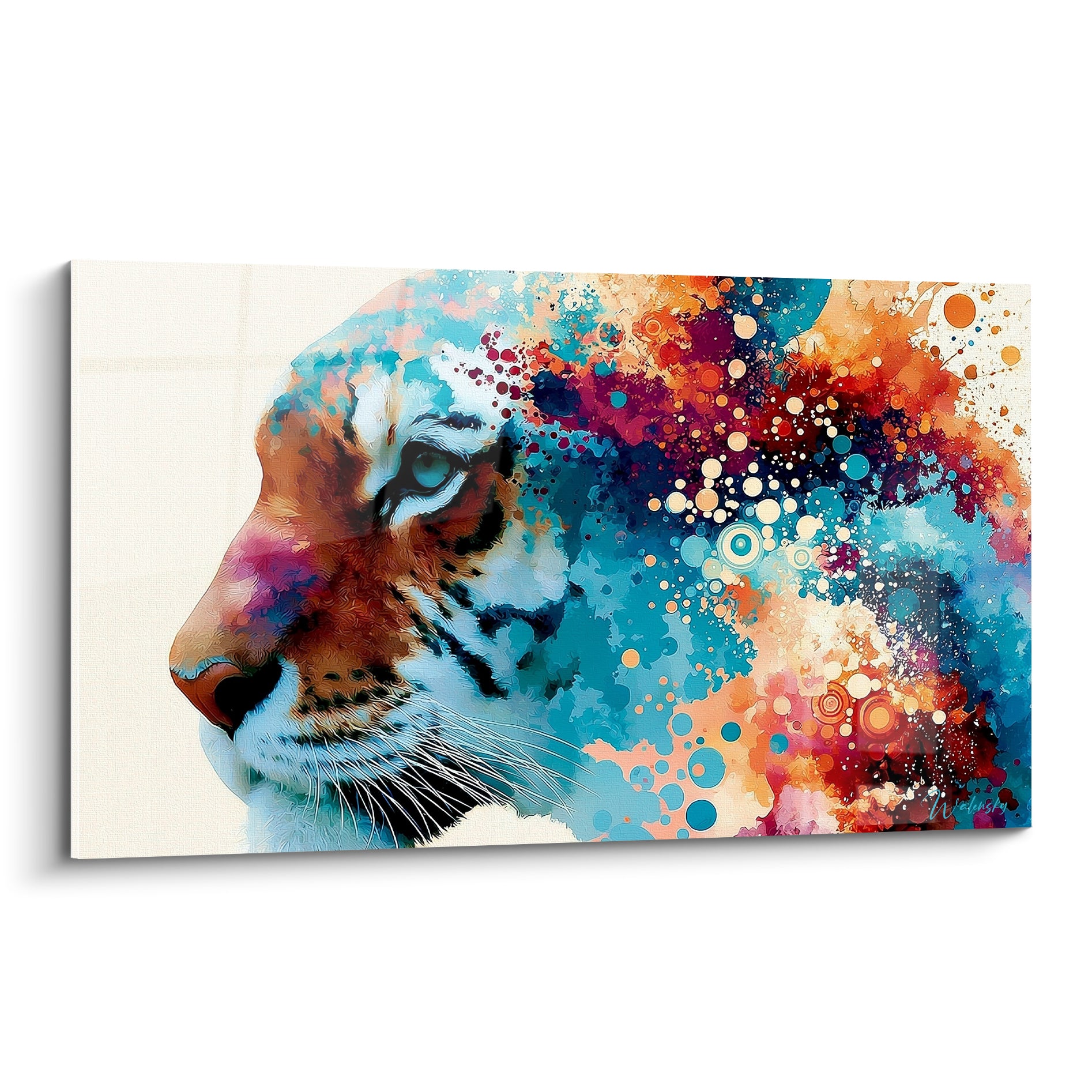 Tigre de profil, œil bleu pâle, moitié du visage en éclaboussures bleu turquoise et orange sur fond crème