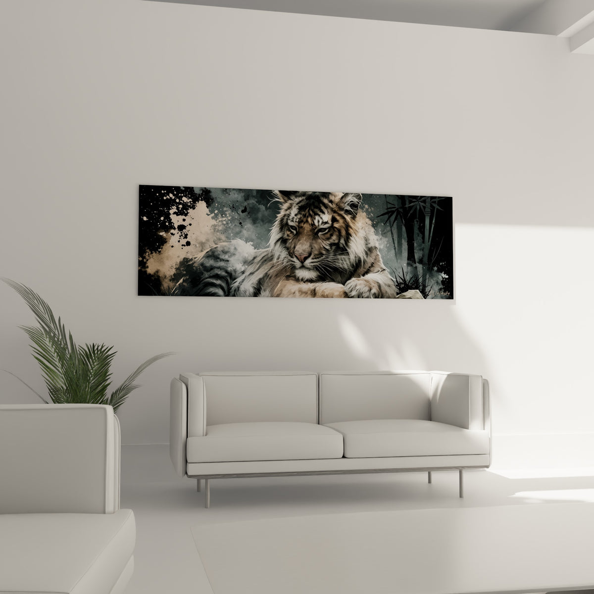 Regard intense du tigre fauve et blanc, fond anthracite travaillé en éclaboussures, au-dessus d'un canapé dans un salon lumineux