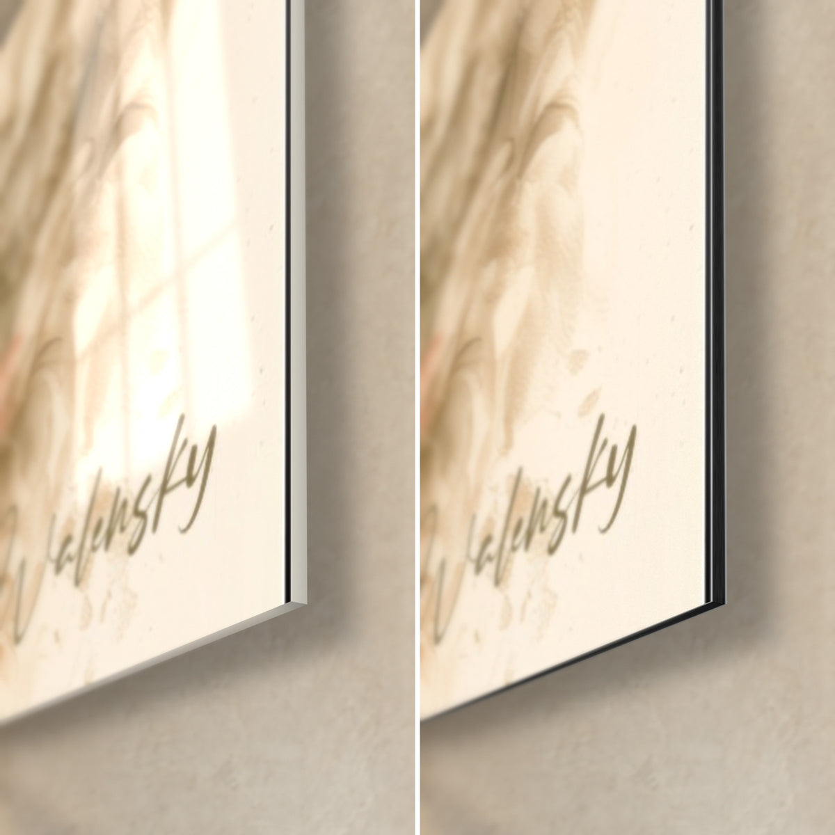 Quadro tigre avorio e beige, angolo in basso a destra: a sinistra vetro acrilico lucido con riflessi, a destra alluminio Dibond opaco, spessore 3 mm