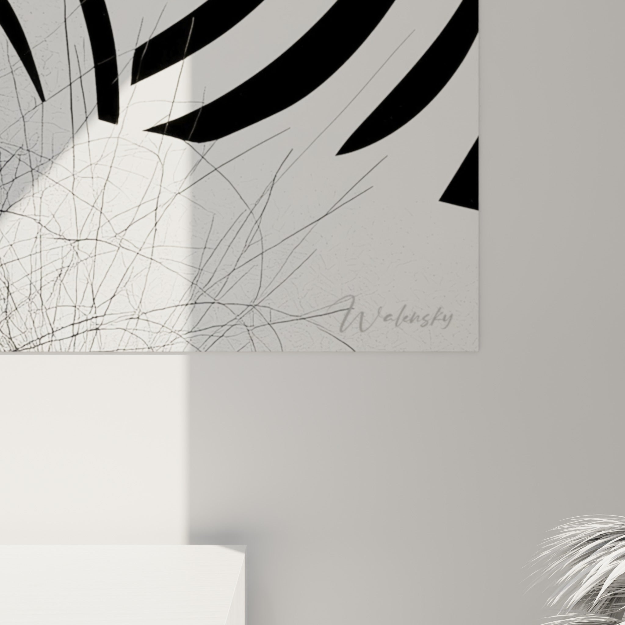 Détail des rayures noires et de la texture graphique près de l'œil orange du tigre