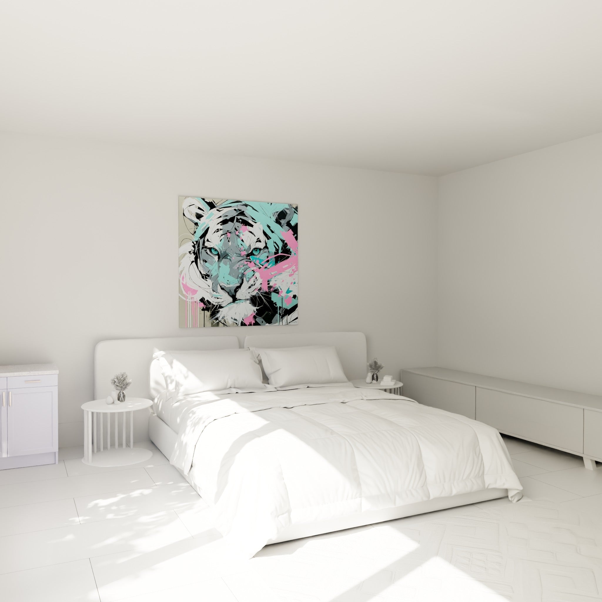 Félin aux yeux bleu glacial et éclats roses, accroché au-dessus d'un lit dans une chambre claire