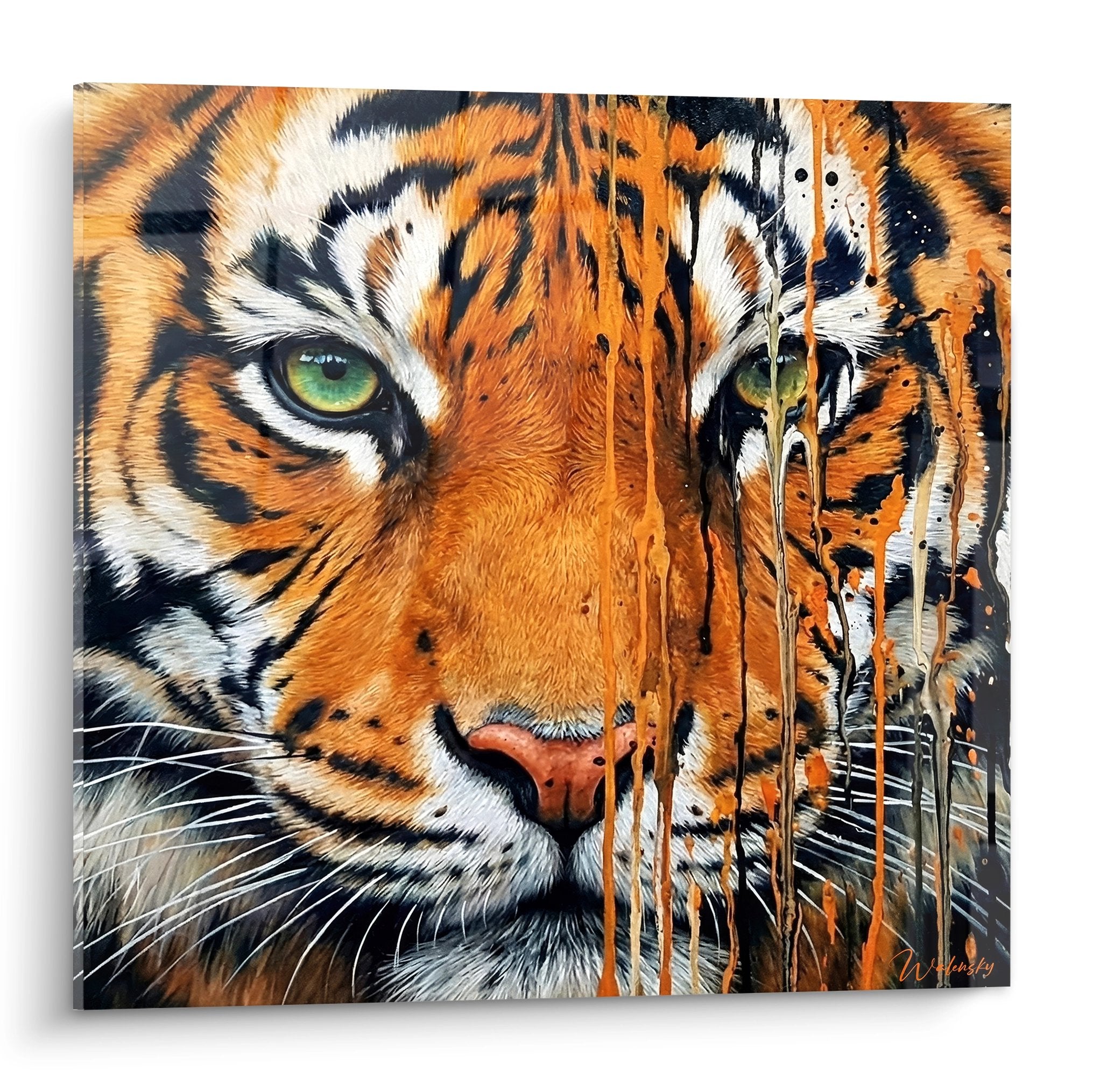 Tableau tigre aux yeux verts avec coulures orange et noires style street art dripping éclaboussures