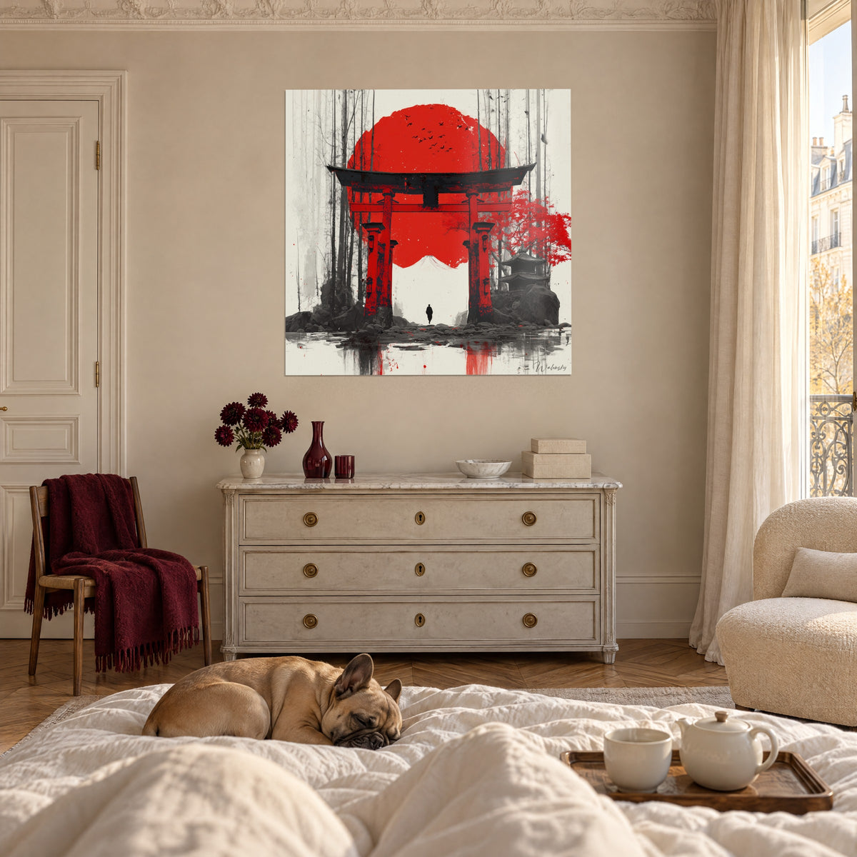 Cuadro de una puerta japonesa roja bermellón frente a un disco solar carmesí, bambú gris, bulldog tumbado, sobre una cama en un dormitorio luminoso