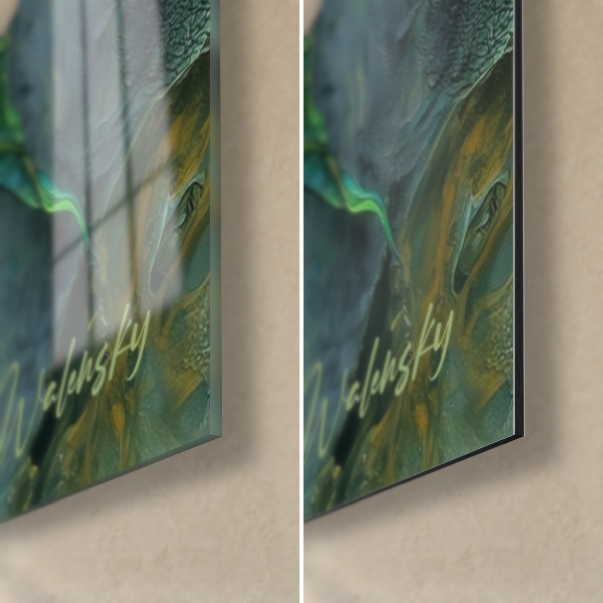 Tableau fleur dorée en pâte épaisse, coin bas droit : verre acrylique brillant à reflets à gauche, Dibond mat vert et or à droite, tranche 3 mm