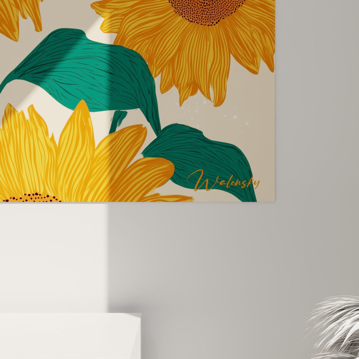 Détail des pétales orange striés et du cœur brun texturé du tournesol en gros plan