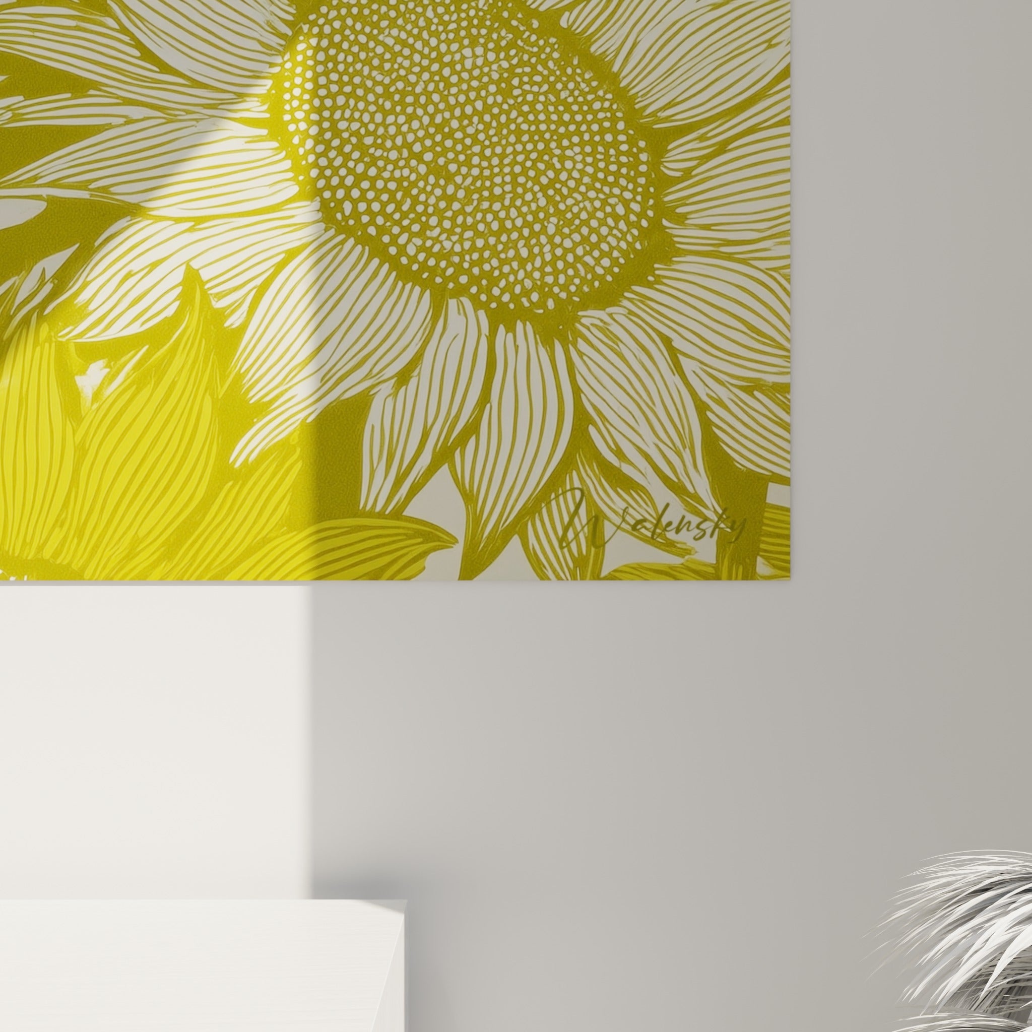 Trait gravé du tournesol doré révélant le grain de l'impression, points ivoire denses et pétales jaune moutarde entrelacés