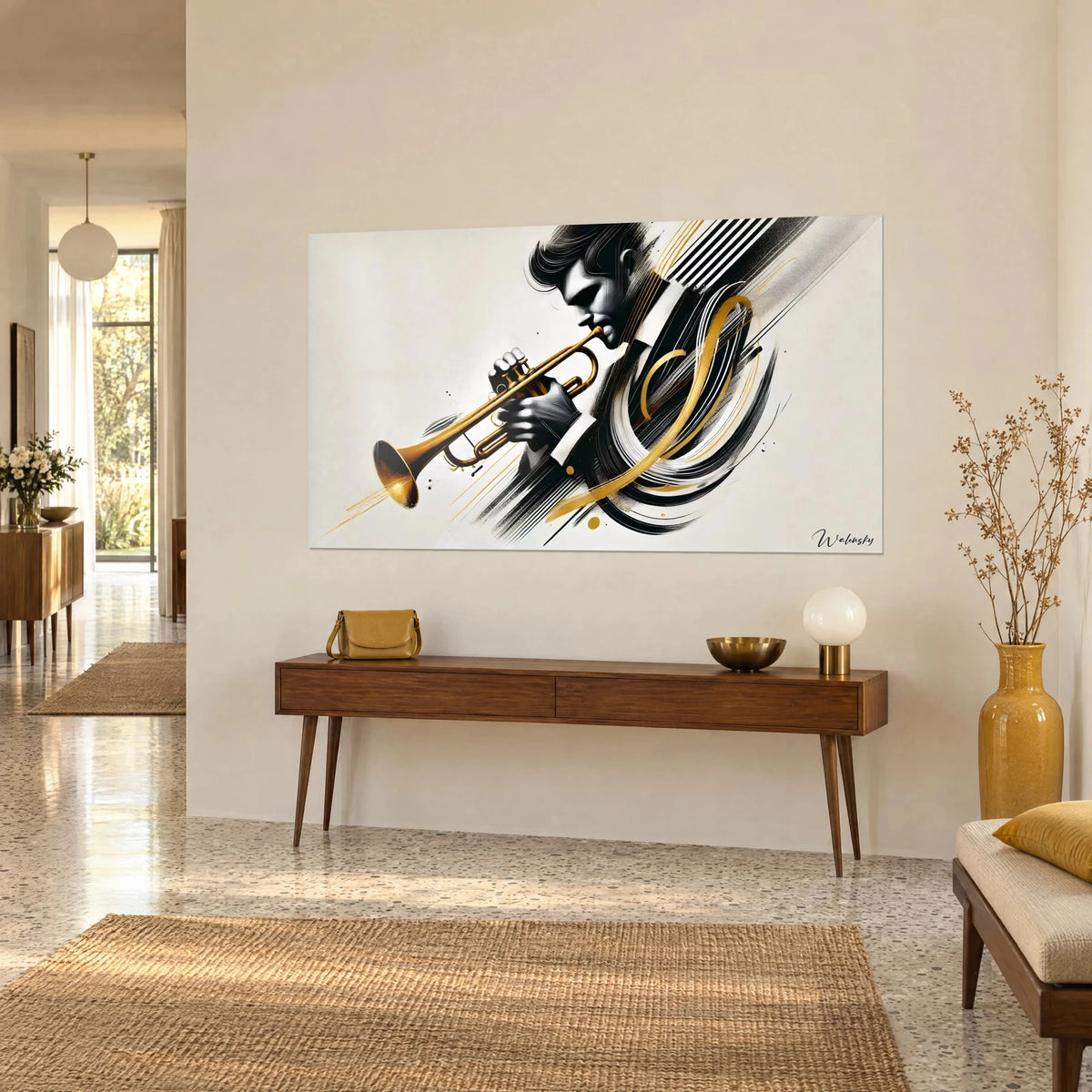 Πίνακας με χρυσαφί ορειχάλκινη τρομπέτα που σηκώνει ένας τζαζίστας με μαύρες και λευκές πινελιές, κρεμασμένος πάνω από ξύλινη κονσόλα, τρία τέταρτα