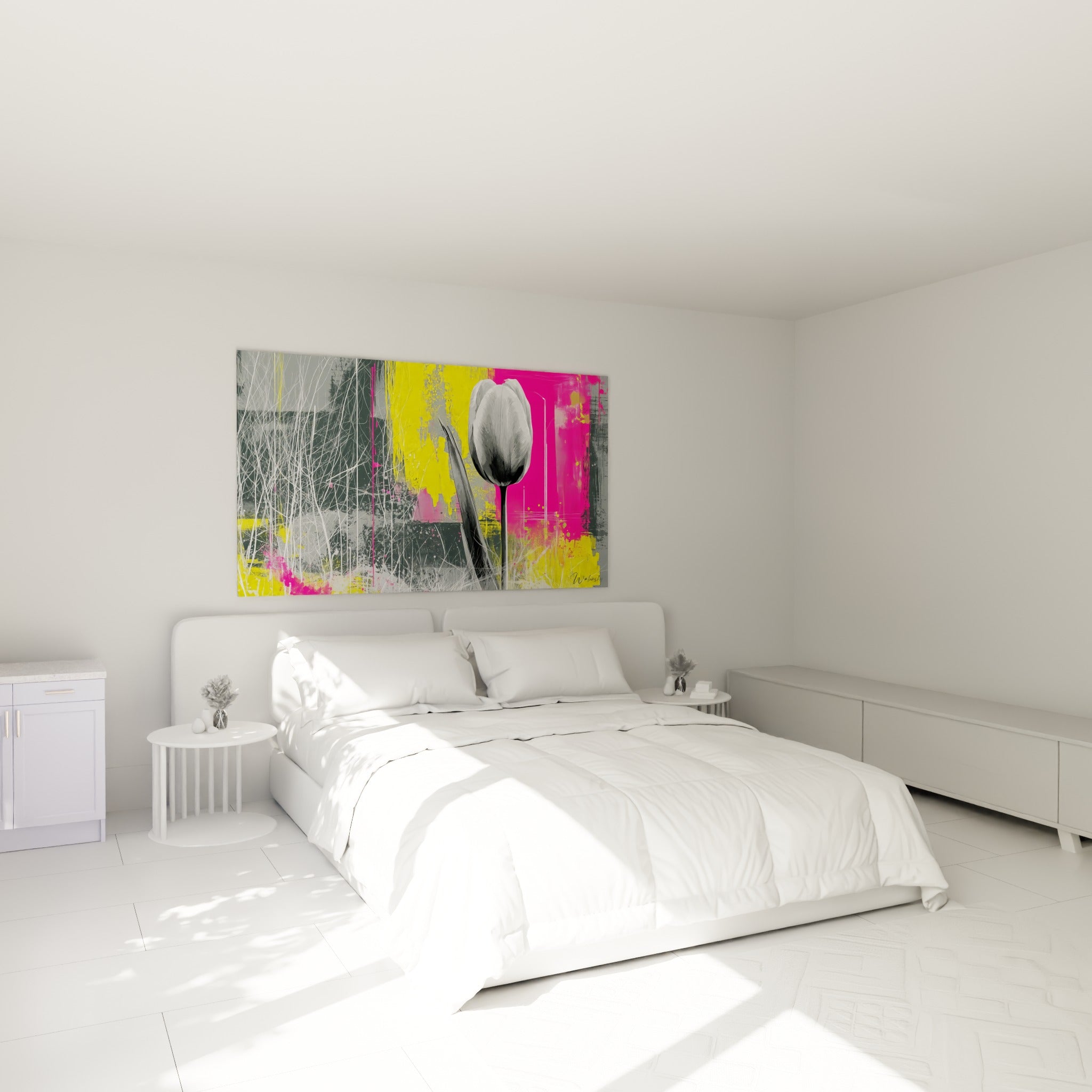 Fleur grise isolée entourée de rose fuchsia et jaune vif, accrochée au-dessus d'un lit dans une chambre claire