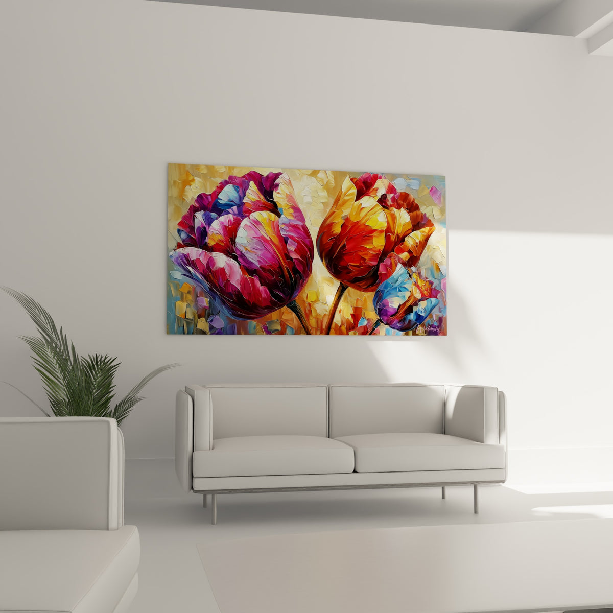 Fleurs de tulipes bleu pastel et bordeaux au-dessus d'un canapé dans un salon lumineux