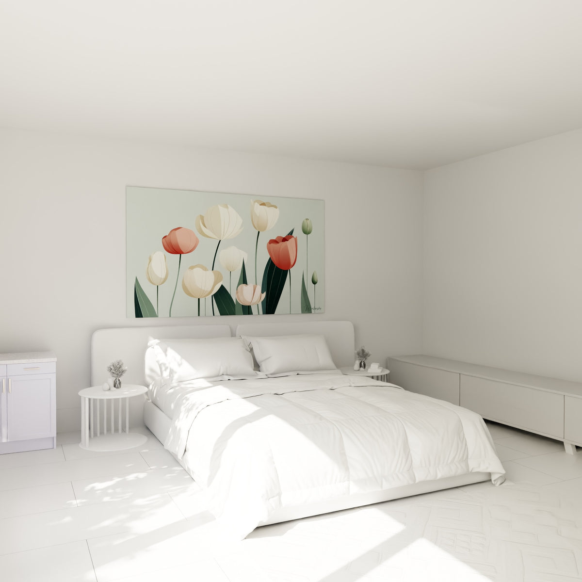 Bouquet stylisé de tulipes corail et ivoire accroché au-dessus d'un lit dans une chambre claire