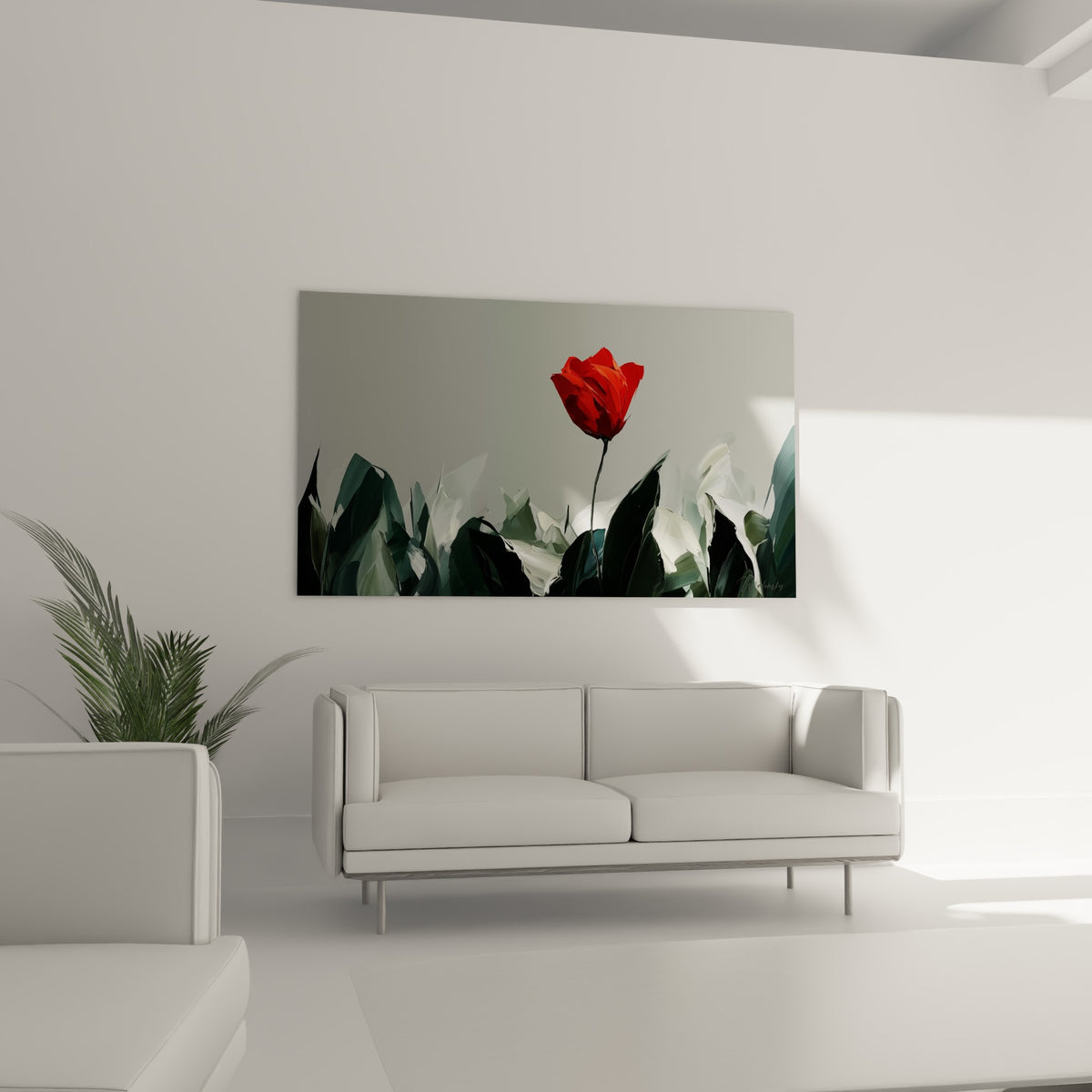 Corolle rouge intense de la tulipe entourée de feuilles sombres, au-dessus d'un canapé dans un salon lumineux