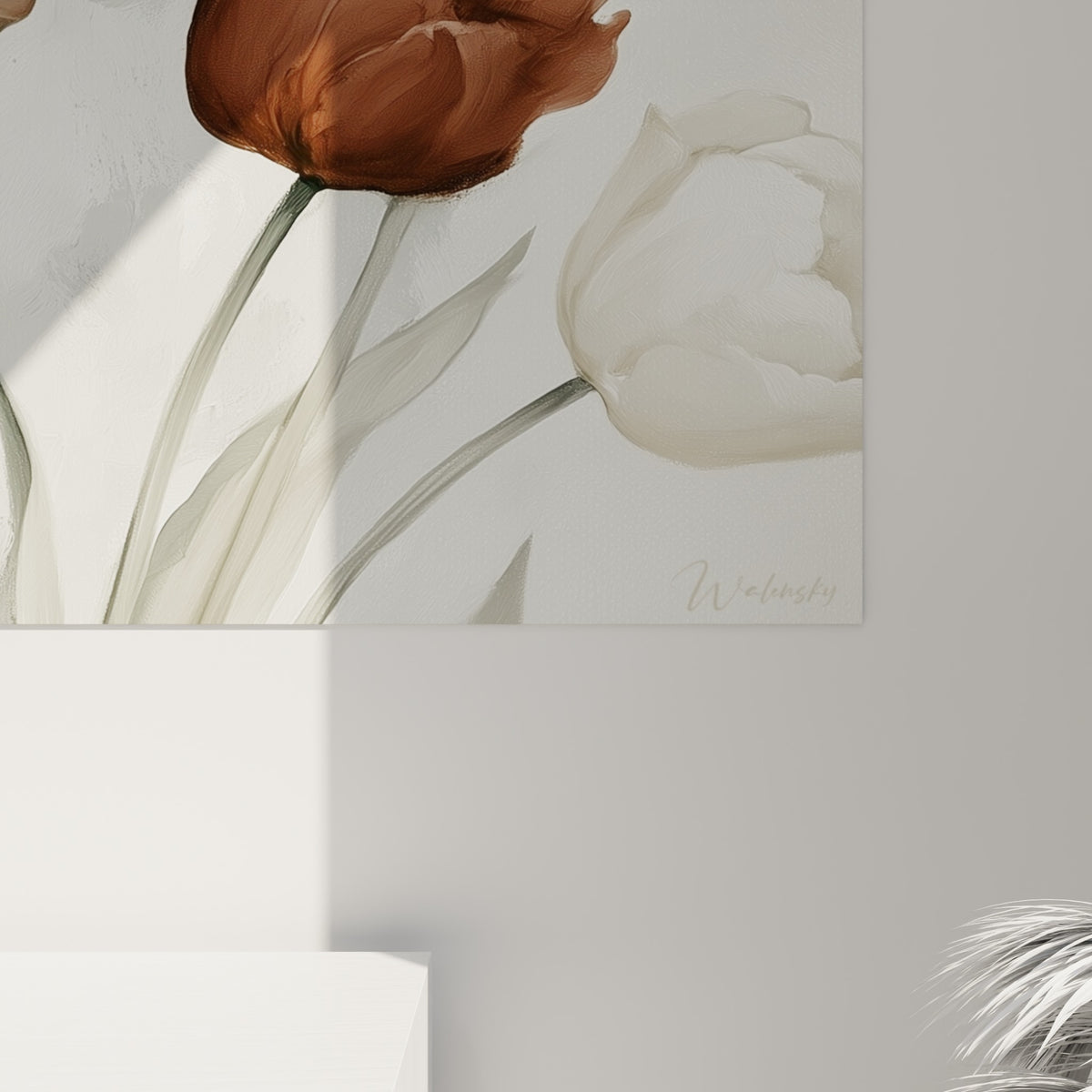 Détail des pétales terracotta et du chapeau blanc, empâtements visibles sur la toile accrochée