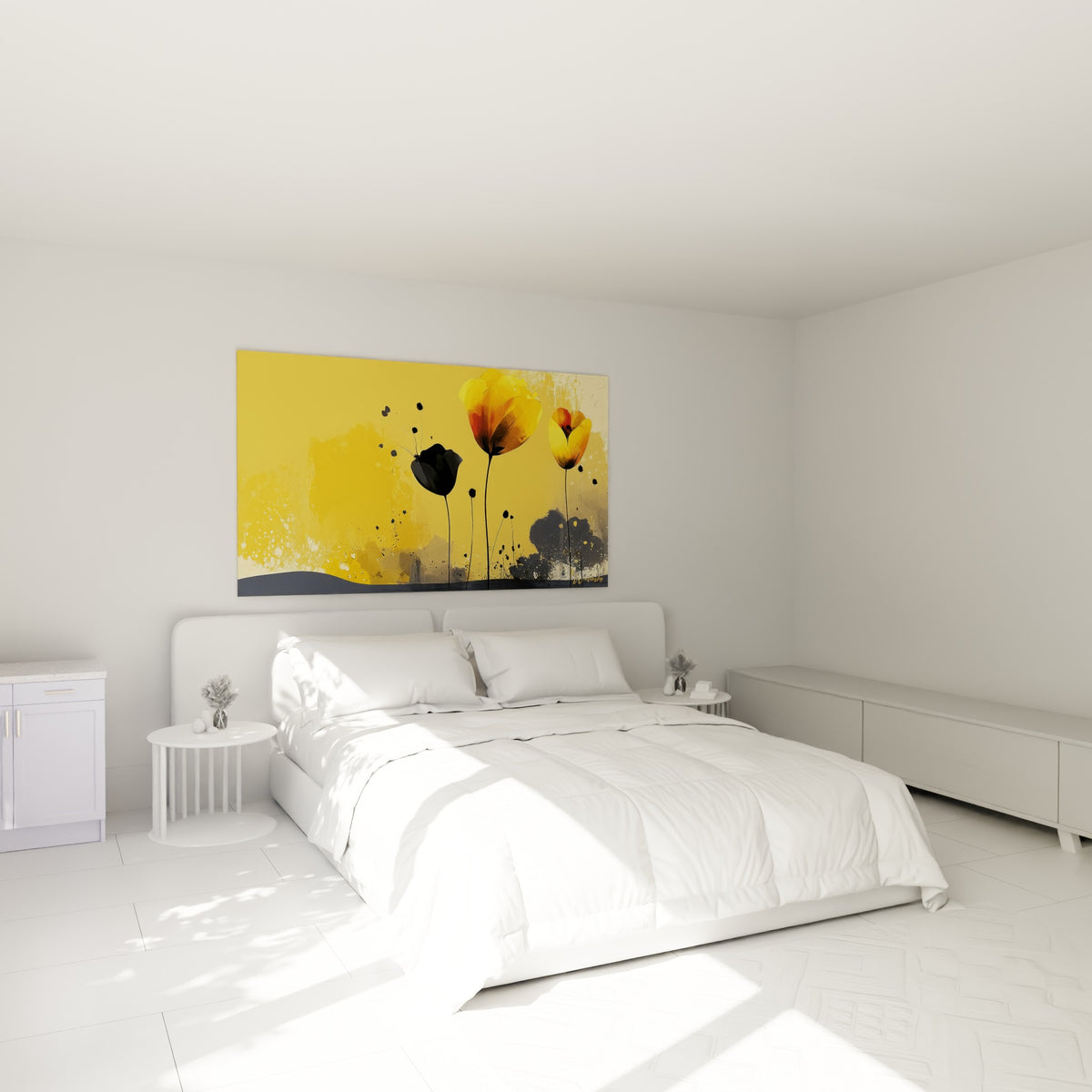 Tulipe noire et pétales dorés déployés au-dessus d'un lit dans une chambre claire