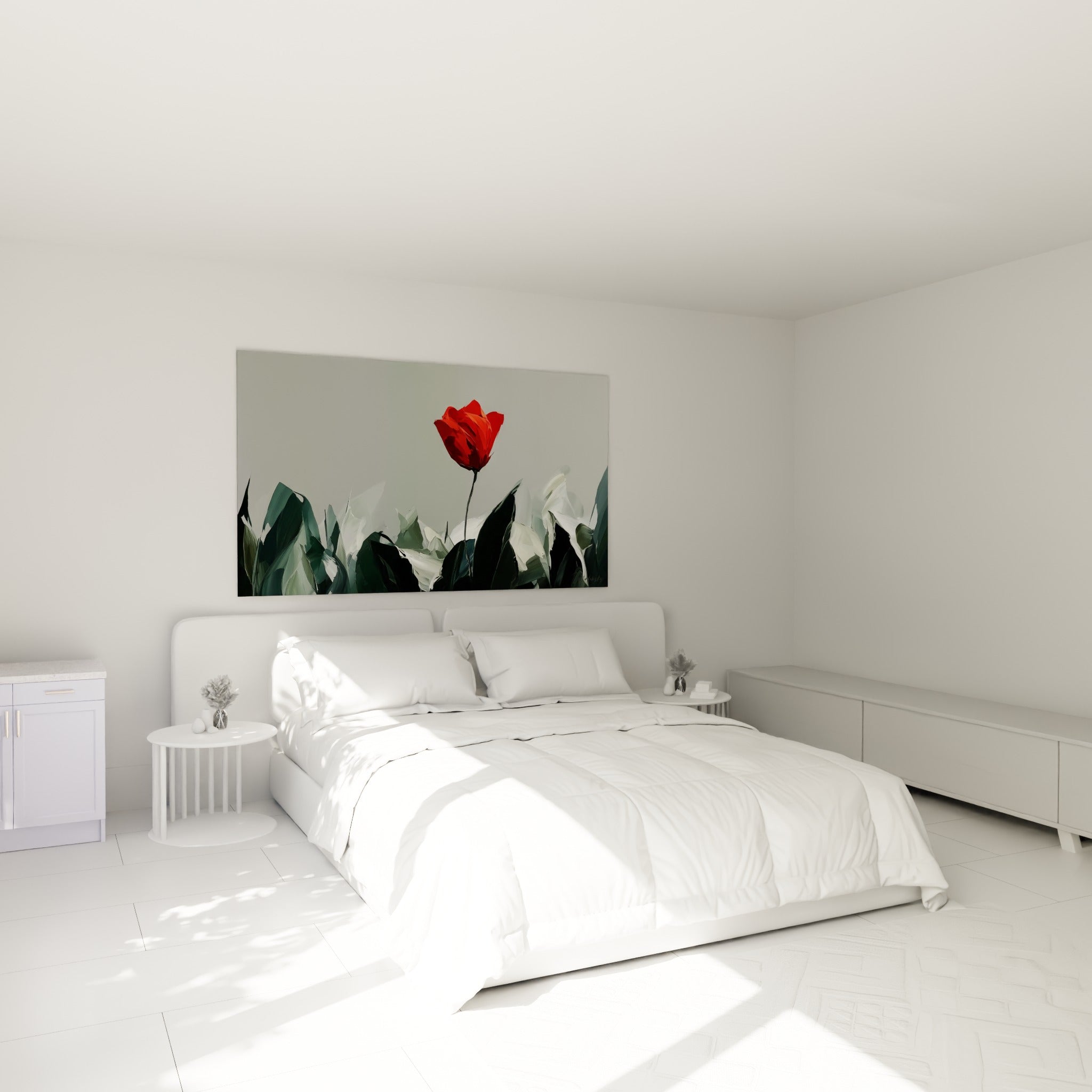 Fleur de tulipe rouge vive sur fond gris accrochée au-dessus d'un lit dans une chambre claire