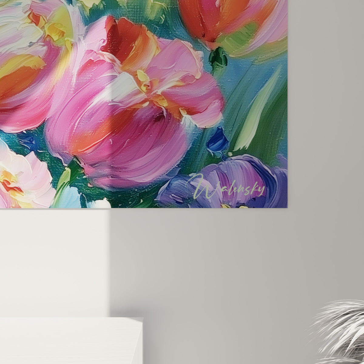 Empâtements roses et orangés sur pétale de tulipe, matière épaisse au couteau et coulures turquoise visibles