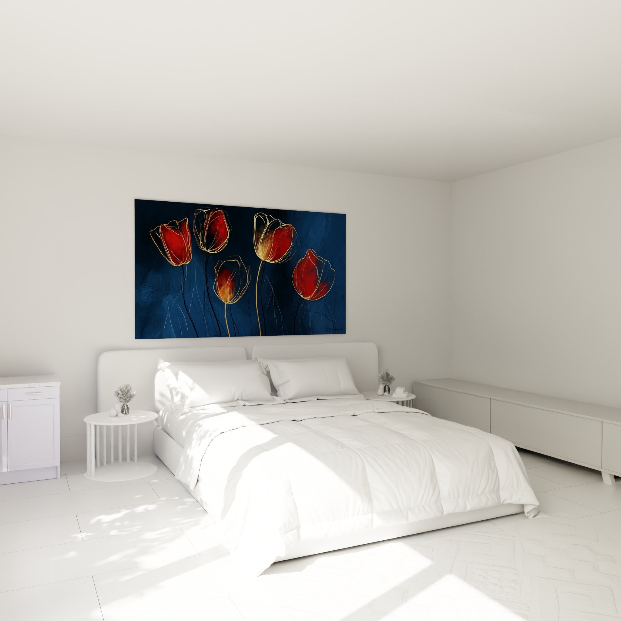 Tulipes rouges et dorées lumineuses accrochées au-dessus d'un lit dans une chambre claire