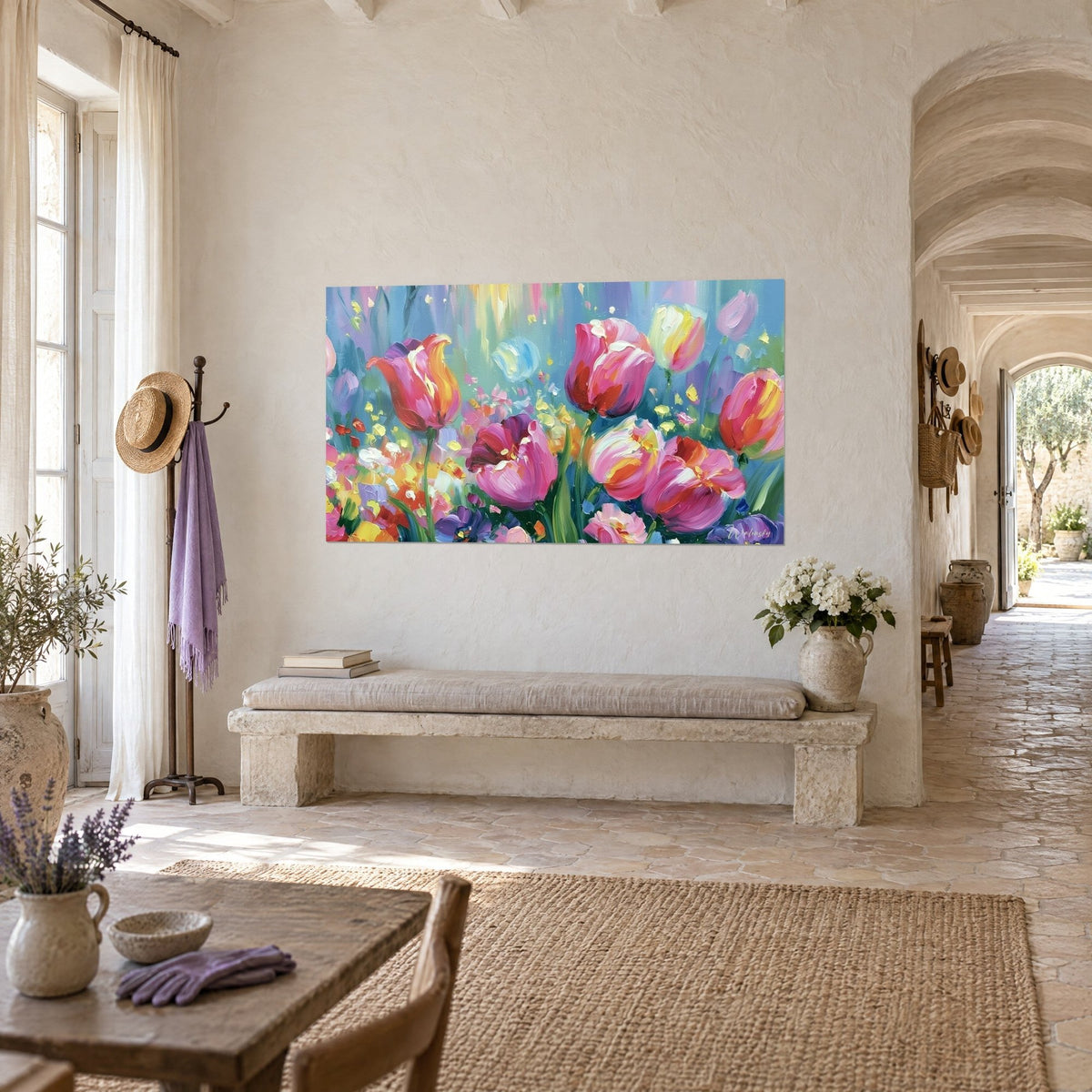 Cuadro ramo de corolas carmesí y amarillo limón pintadas en empaste sobre cielo azul, muro encalado y banco de piedra de la masía