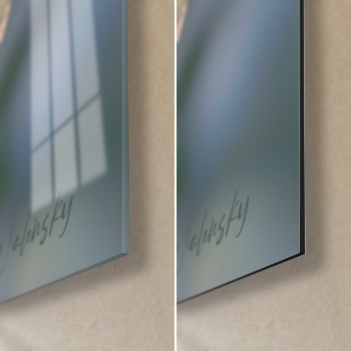 Tableau corolle ivoire et dorée, coin bas droit : verre acrylique brillant à gauche, alu Dibond mat à droite, tranche de 3 mm