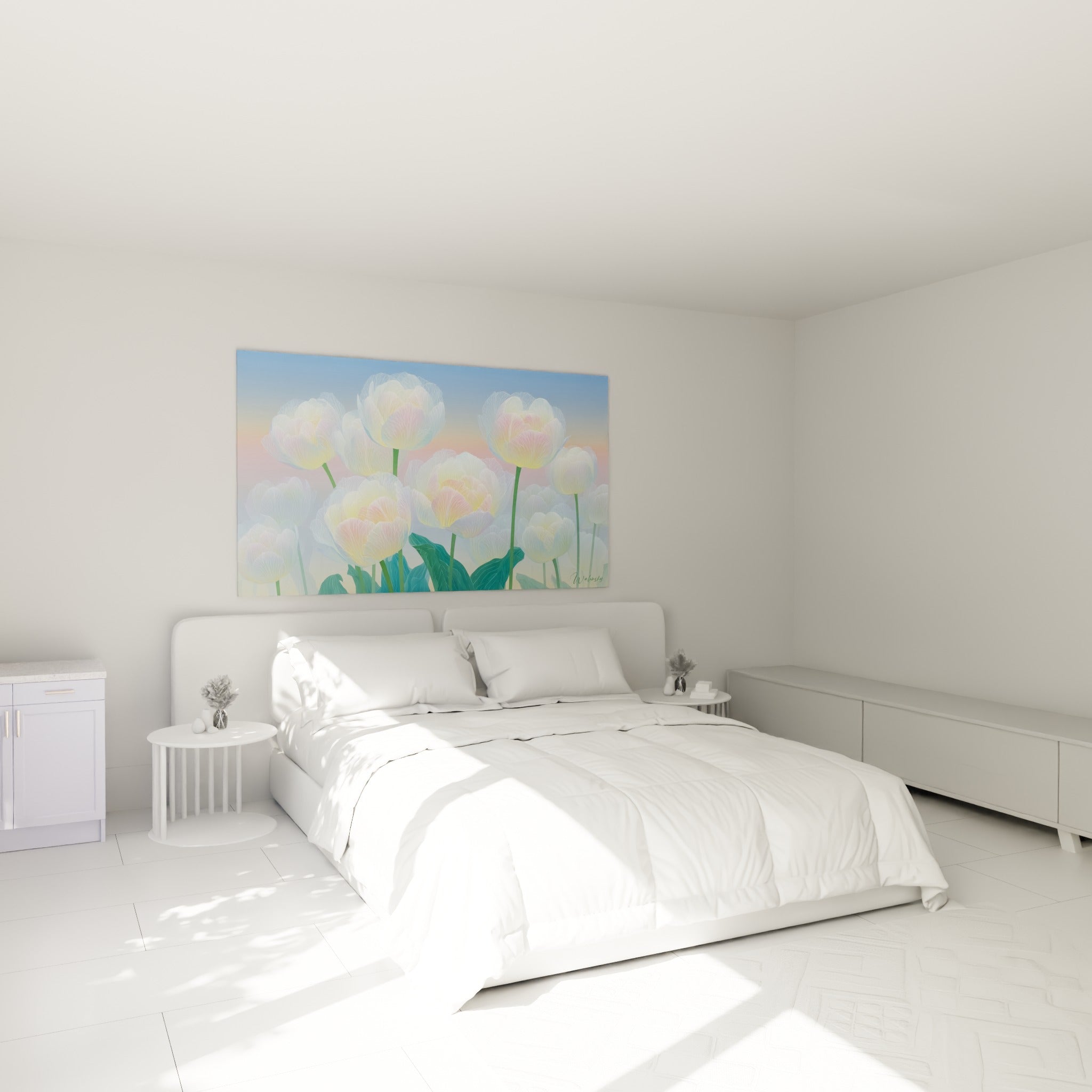 Tulipes irisées jaune pâle et rose accrochées au-dessus d'un lit dans une chambre claire