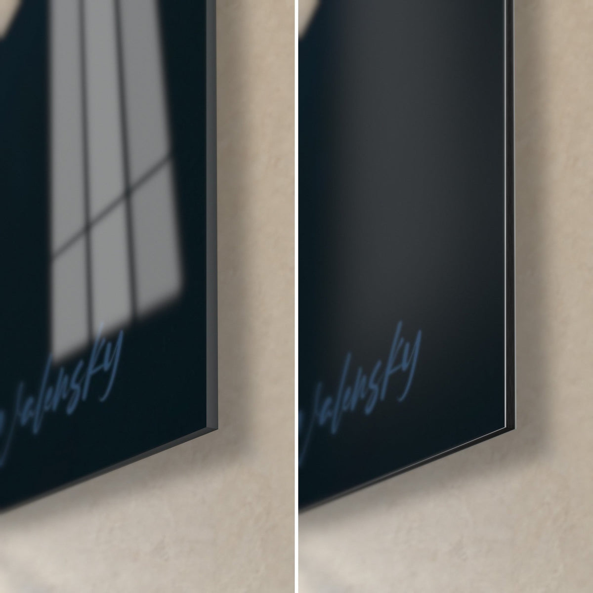 Tableau tulipe bleue, coin bas droit : verre acrylique brillant noir et reflets à gauche, alu Dibond mat et tranche de 3 mm