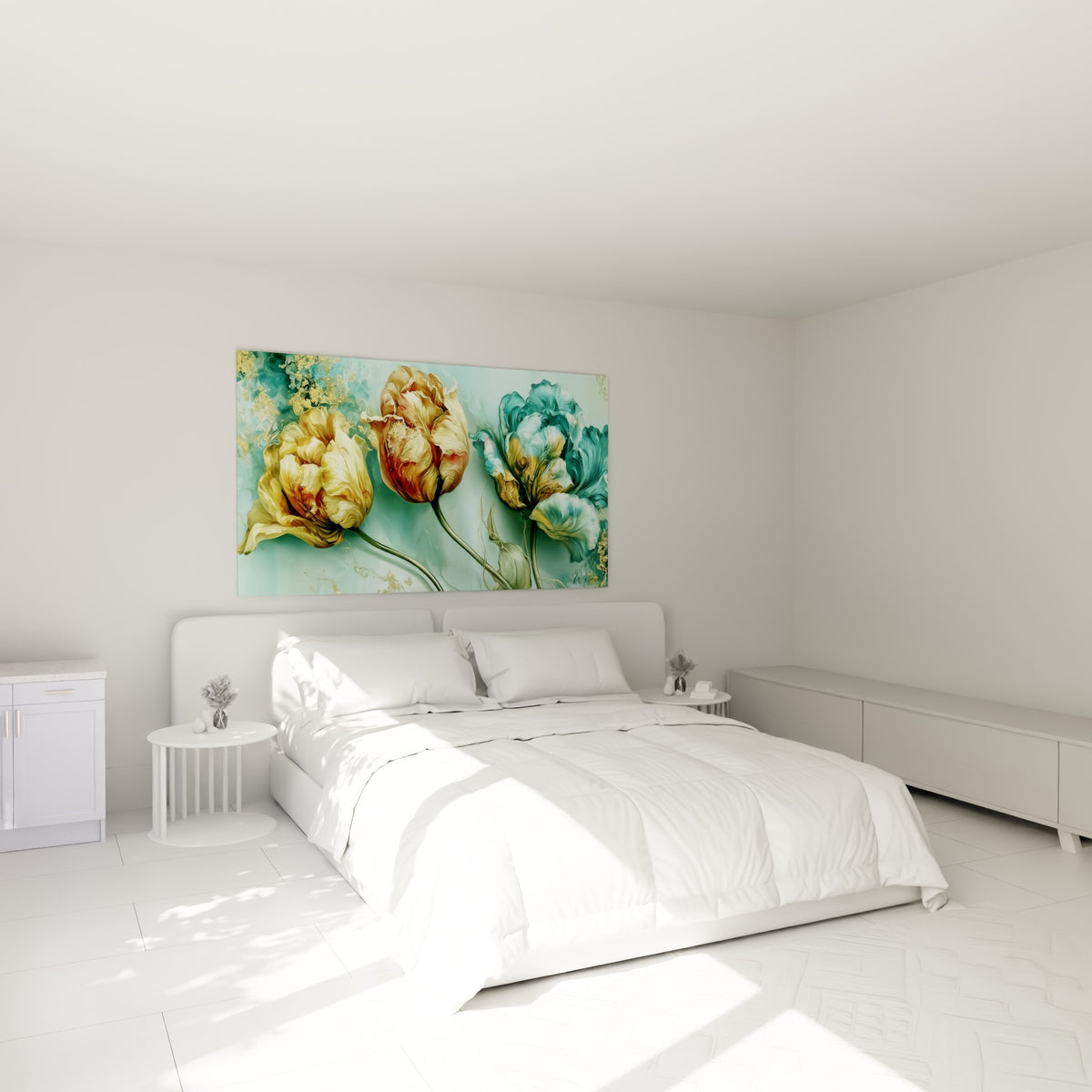 Tulipes ocre et turquoise aux pétales veloutés, accrochées au-dessus d'un lit dans une chambre claire