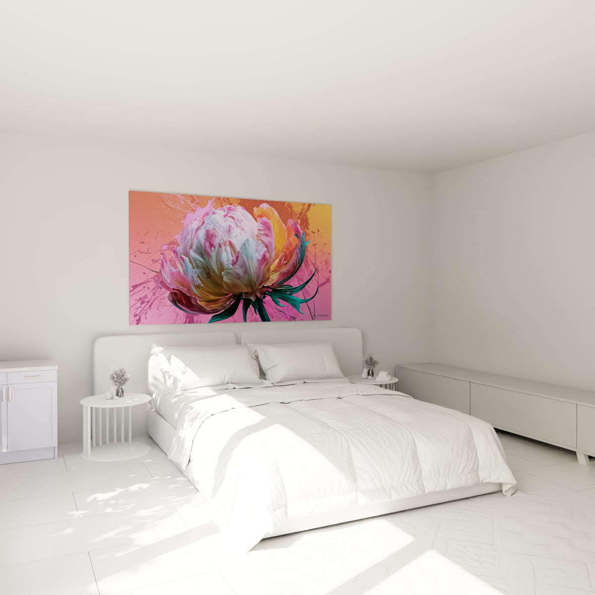Pétales blancs et roses de la tulipe déployés au-dessus d'un lit dans une chambre claire