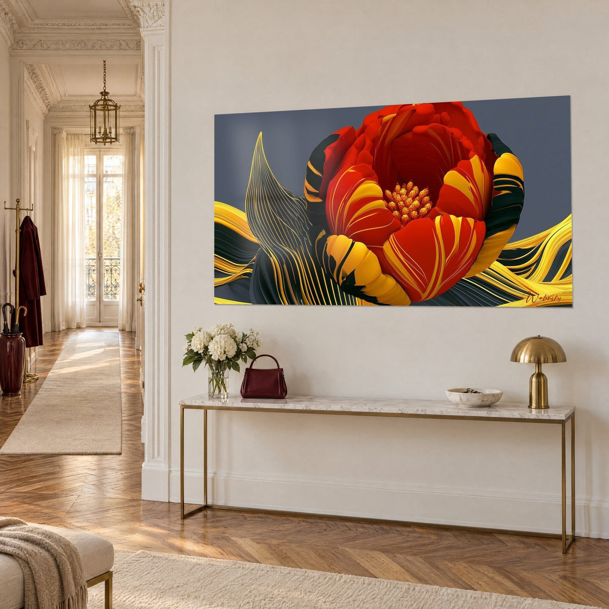 Cuadro Flor roja y amarilla con estambres anaranjados, hojas negras veteadas de oro, encima de una consola dorada en un piso haussmanniano