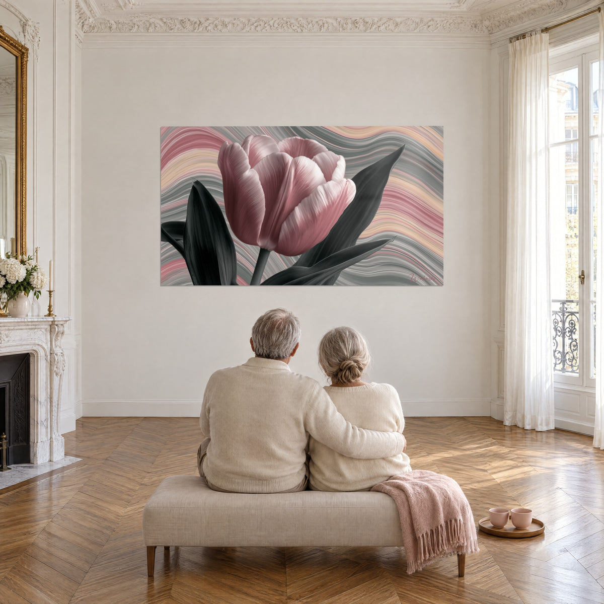 Gemälde Tulpe in Rosa und anthrazitgrauen Blättern auf pastellfarbenen Wirbeln, gegenüber einem Paar, das von hinten auf einer Bank sitzt