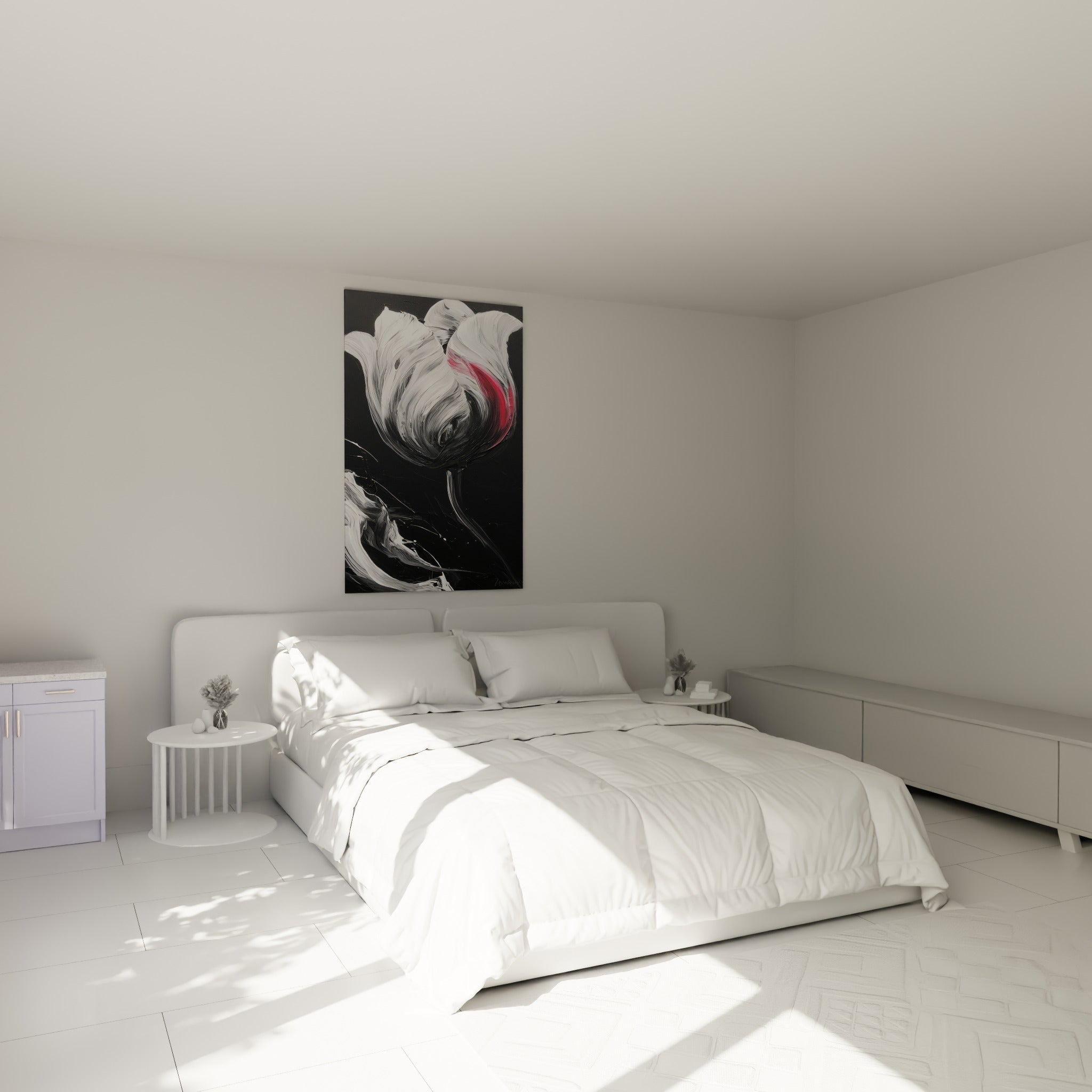 Pétales blancs texturés et éclat rouge d'une tulipe, accrochés au-dessus d'un lit dans une chambre claire