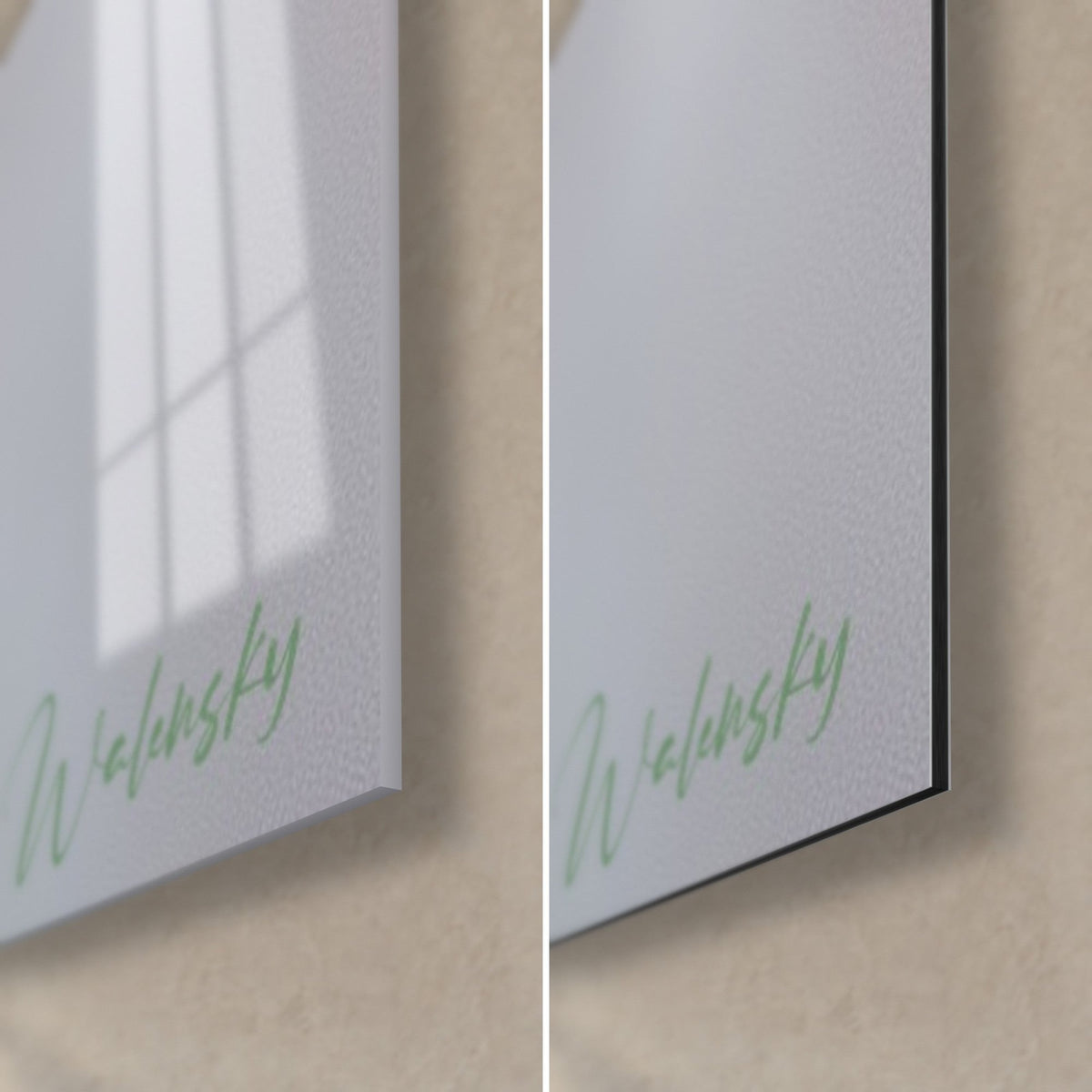 Tableau corolle blanche et étamines pourpres, coin bas droit : verre acrylique brillant et alu Dibond noir mat, tranche de 3 mm