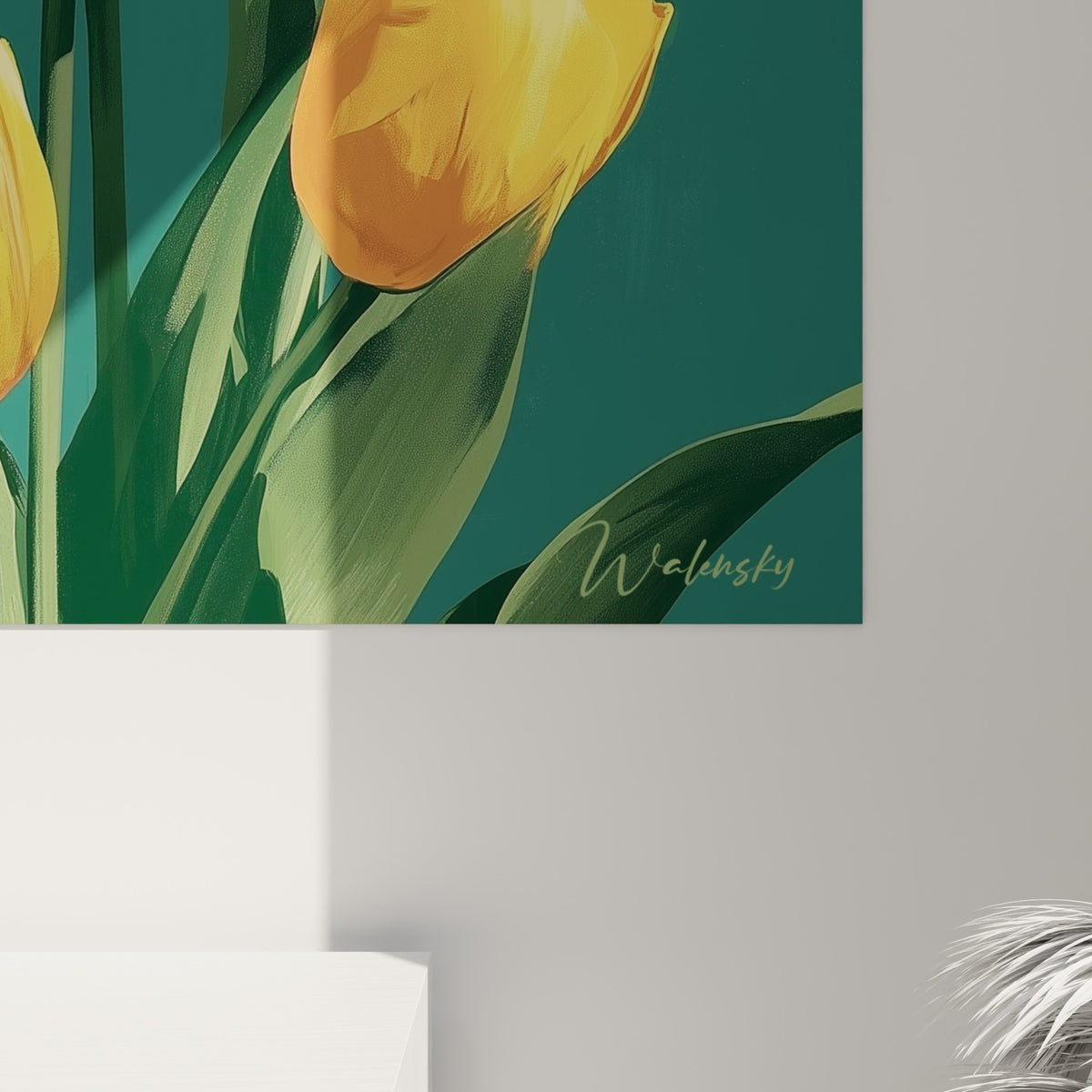 Pétales de tulipe orangés et dorés révélant la texture peinte et les nuances de lumière