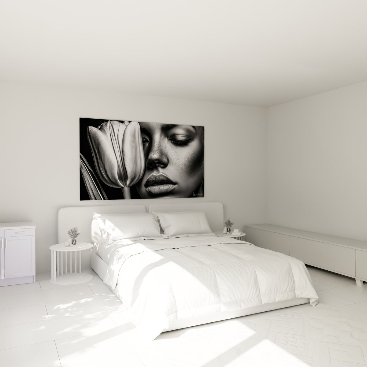 Tulipe blanche et visage aux yeux clos au-dessus d'un lit dans une chambre claire