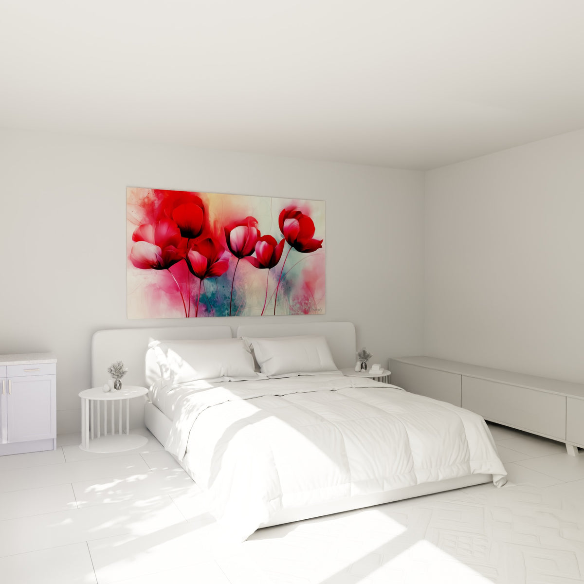Tulipes rouges et roses aux pétales délicats, accrochées au-dessus d'un lit dans une chambre claire