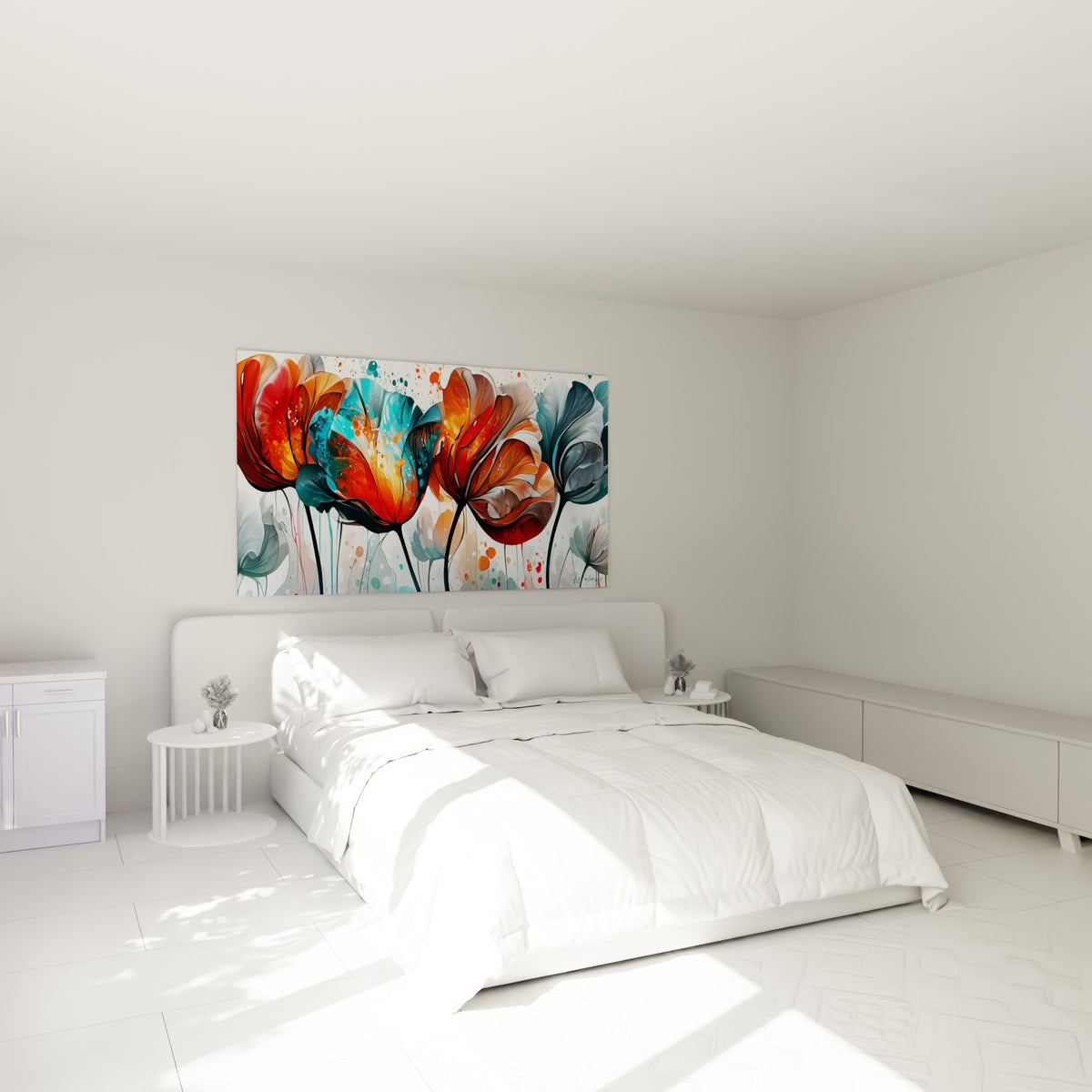 Tulipes rouge et bleu turquoise lumineuses, accrochées au-dessus d'un lit dans une chambre claire
