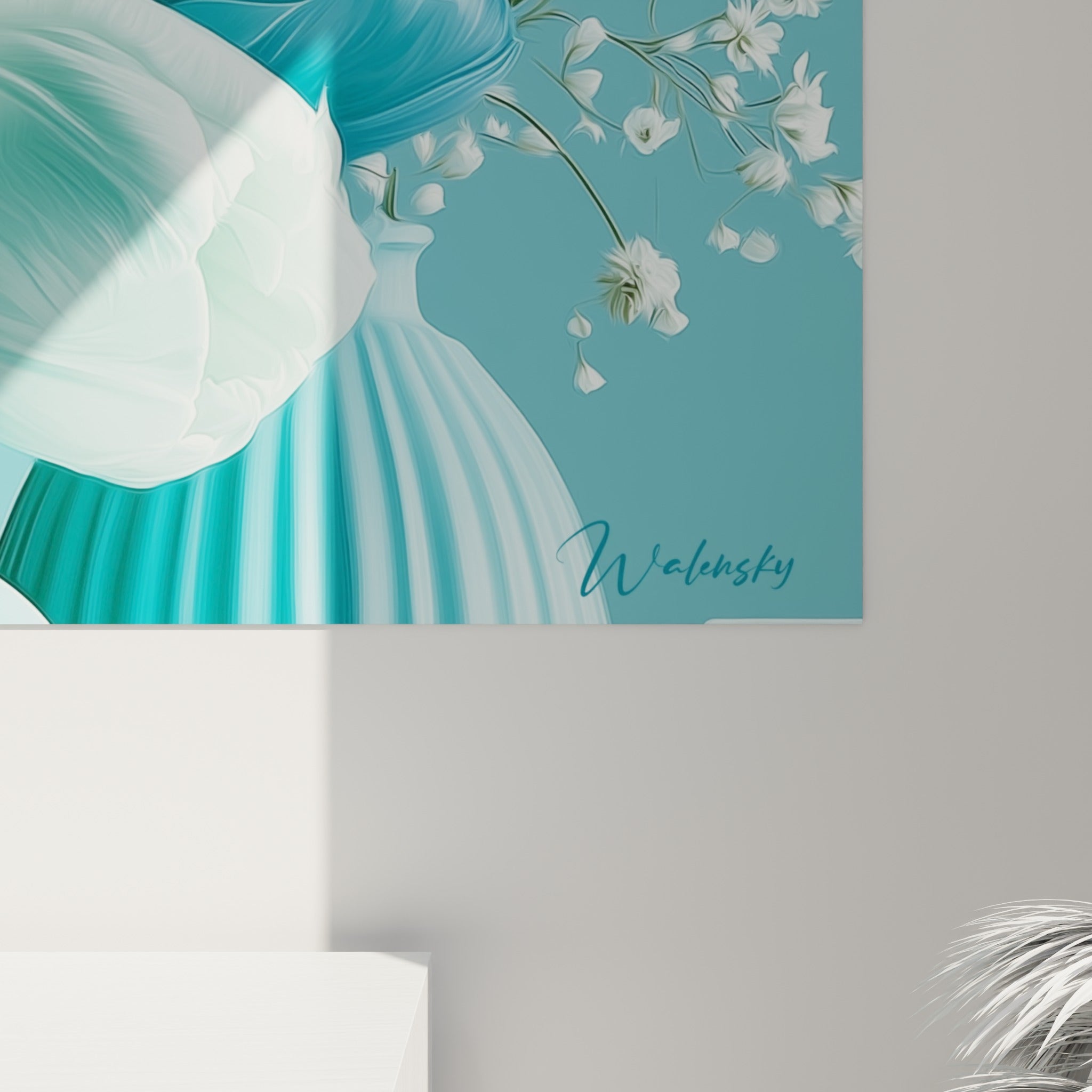 Pétales veinés turquoise et blanc cassé révélant la texture aquarellée de l'impression
