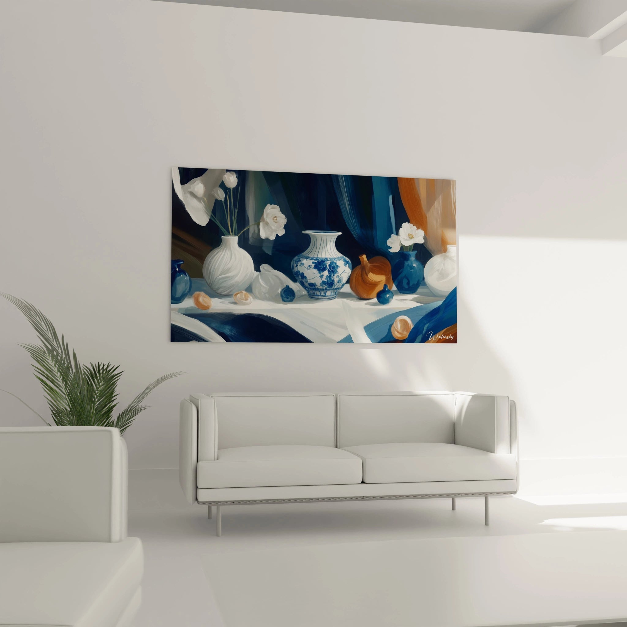 Tableau nature morte abstrait mettant en scène des vases blancs et bleus ornés de motifs floraux, avec des touches d’orange et un arrière-plan aux nuances bleu marine et marron.

