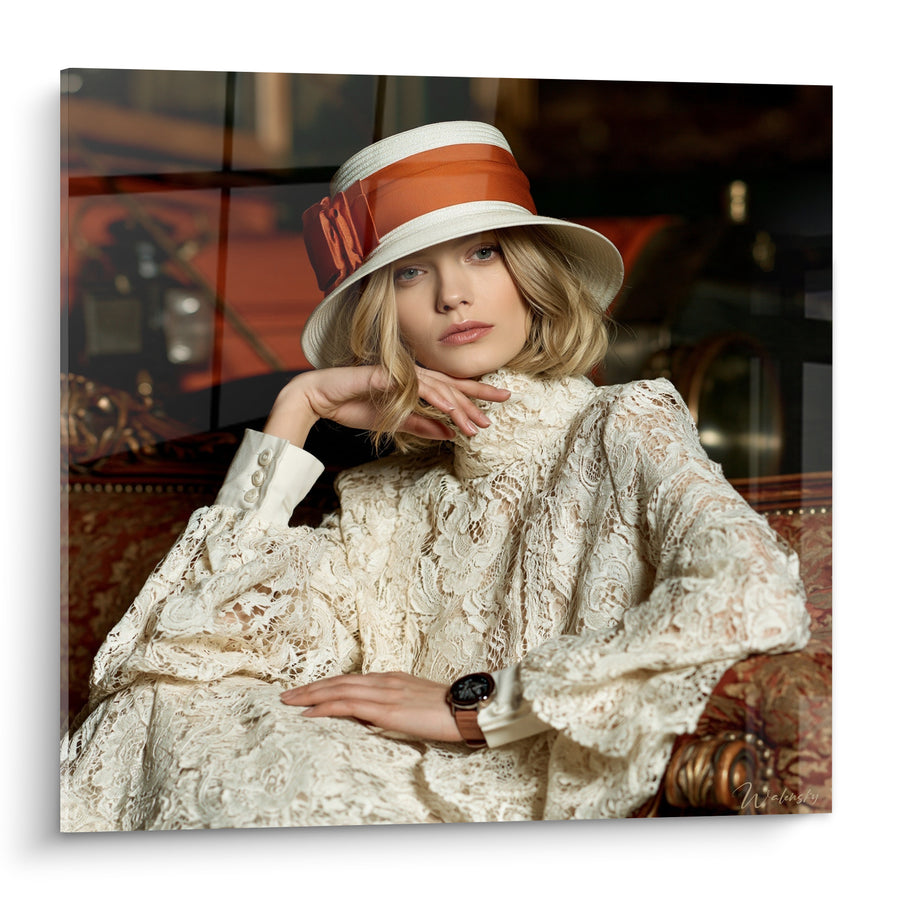 Tableau Femme robe dentelle ivoire chapeau terracotta - Grâce d'antan - Edition Vintage