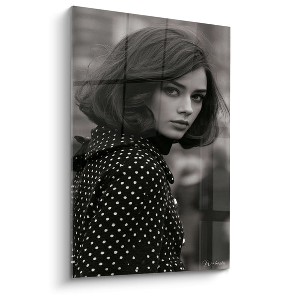 Tableau Manteau noir et blanc à pois - Vitrine urbaine floue - Edition Vintage