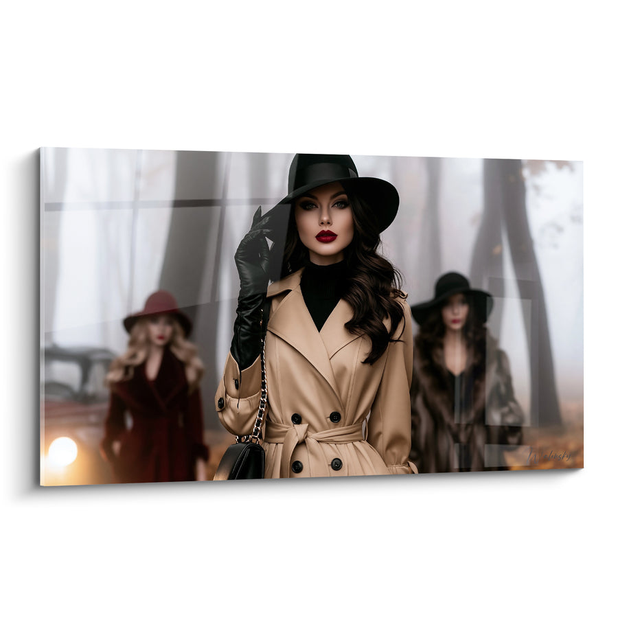 Tableau Femme trench beige et chapeau noir - Mystère du sous-bois - Edition Vintage