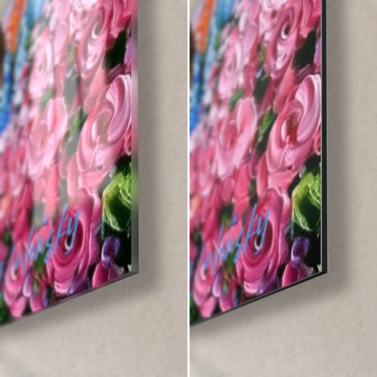 Gemälde blaue Straßenbahn und rosa Kirschbäume, untere rechte Ecke: fuchsiafarbene Rosen und Grüntöne, glänzendes Glas reflektiert links, mattes Dibond rechts