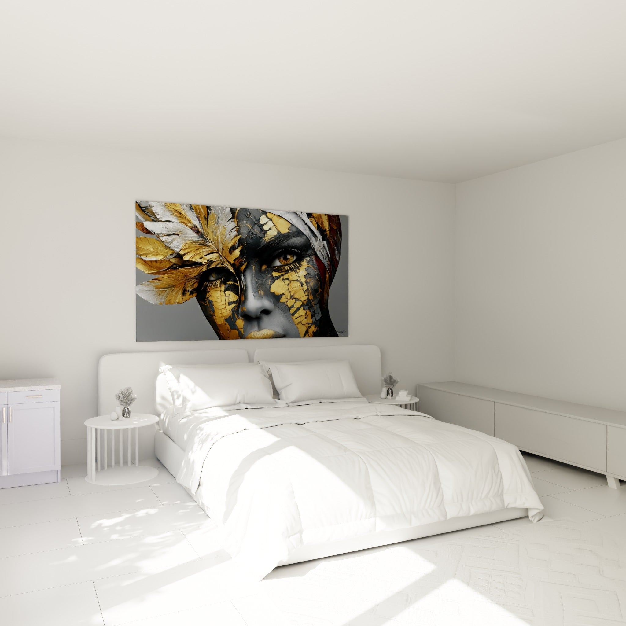 Portrait fissuré or et gris intense au-dessus d'un lit dans une chambre claire et épurée