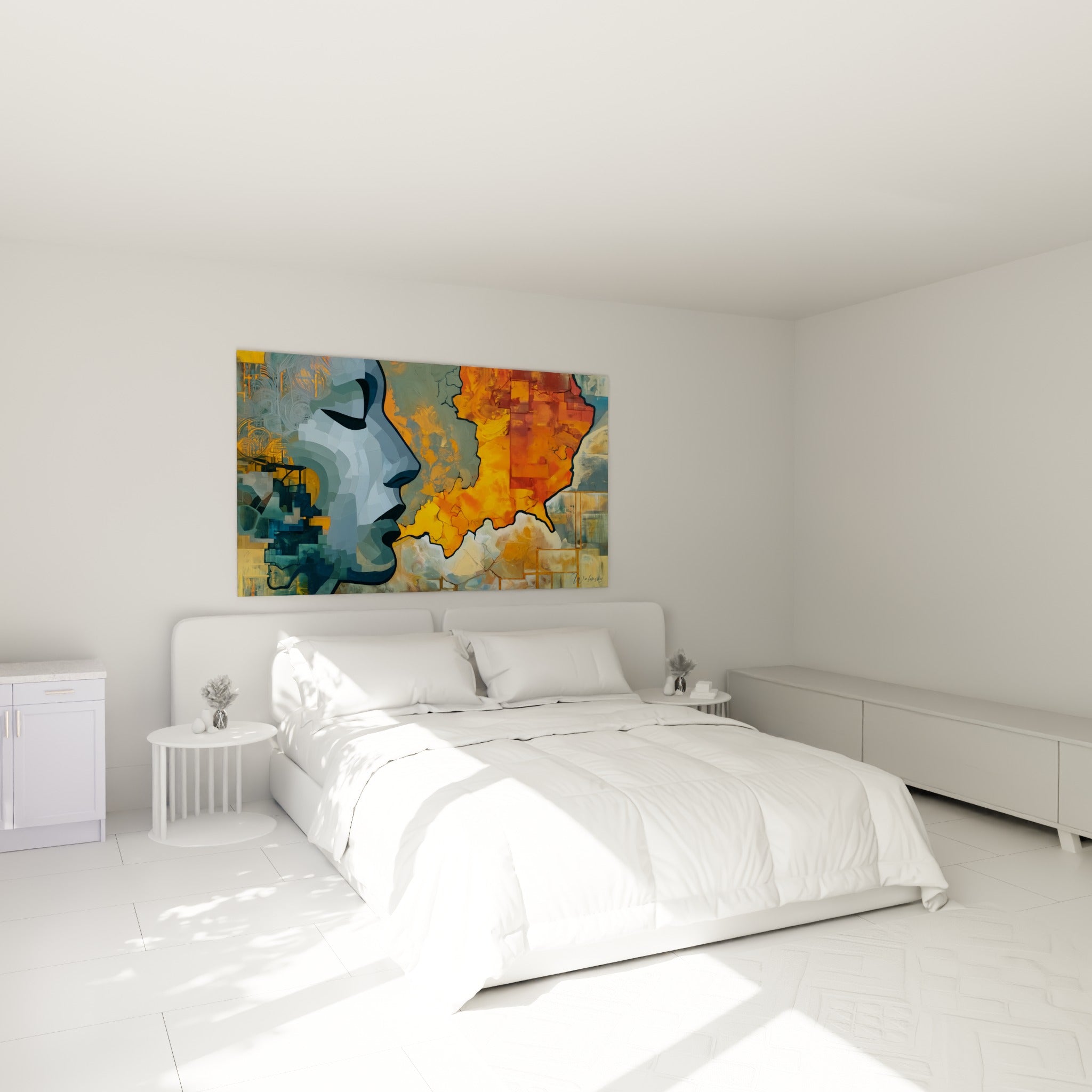 Profil bleu marine et flamme orange du visage abstrait au-dessus d'un lit dans une chambre claire
